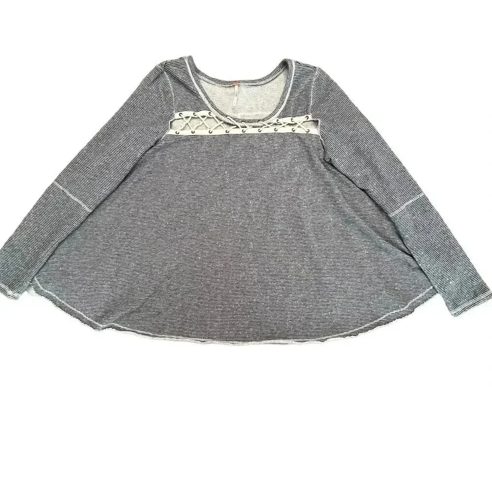 Free People‎ Women's Medium Lacey Love Blue/White Striped Sweater